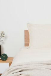 Panda London Panda Bamboo & French Linen Pillowcases (2-Pack) in Beige - thumbnail 4