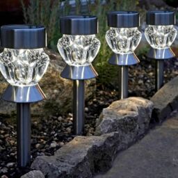 mysmartbuy 4 x Crystal Glass Colour-Changing Solar Powered Garden Stake Lights in Silver - thumbnail 7