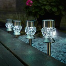 mysmartbuy 4 x Crystal Glass Colour-Changing Solar Powered Garden Stake Lights in Silver - thumbnail 3