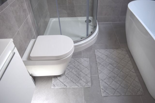 Rapport Home Kyra 2 Piece Bathroom Cotton Mat & Pedestal Set in Silver - image 1