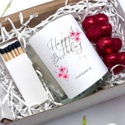 Aye Do Gifts Women's Personalised Pink Flowers Birthday Candle Gift Set - Size: 1 Pack - thumbnail 1