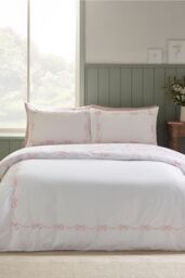 Catherine Lansfield 'Bow Embroidery' Duvet Cover Set in Pink - Size: Single - thumbnail 1
