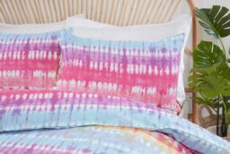 Rapport Home Tie Dye Polycotton Duvet Cover Set With Pillowcase in Pink - Size: King - thumbnail 2