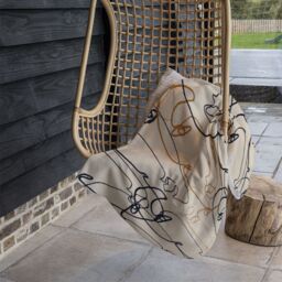 Benjamin Tate Design Continuous line drawing of faces Designer Blanket in Natural - Size: 120 cm x 150 cm - thumbnail 3