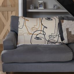 Benjamin Tate Design Continuous line drawing of faces Designer Blanket in Natural - Size: 120 cm x 150 cm - thumbnail 2
