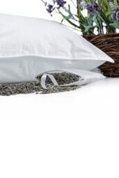 Homescapes Super Microfibre Lavender Pillow with Dried Lavender Insert in White - thumbnail 6