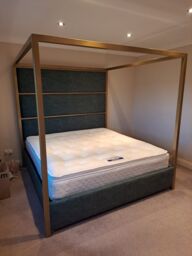 HOB Furniture Regent 4 Poster Bed, Faux Leather, Green in Dark Green - Size: King