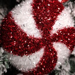 Samuel Alexander 28cm Red & White Glitter Candy Stripe Sweet Hanging Christmas Decoration - thumbnail 4