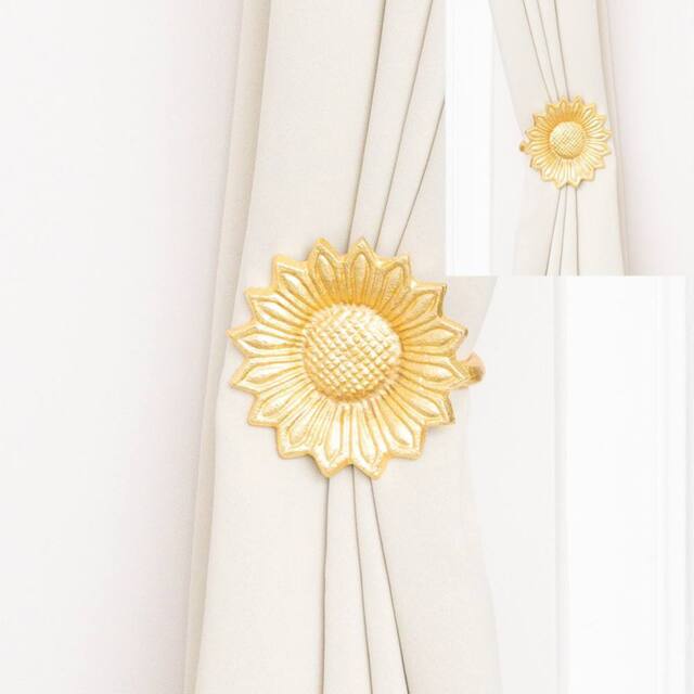 Melody Maison Set Of 2 Gold Metal Sunflower Wall Mounted Tie Backs - image 1