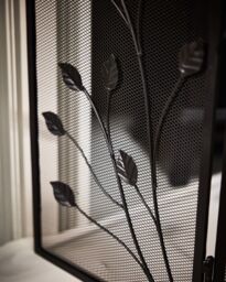 Dibor Vintage Style Leaf Vine Black Three Fold Fireplace Guard Fire Screen Guard H60cm x W100cm - thumbnail 4