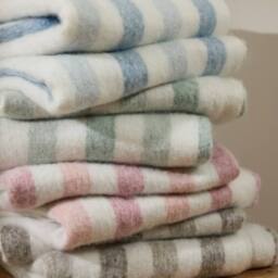 Wylder Beechwood 100% Cotton Woven Stripe Throw in Grey - Size: 140 cm x 180 cm - thumbnail 5