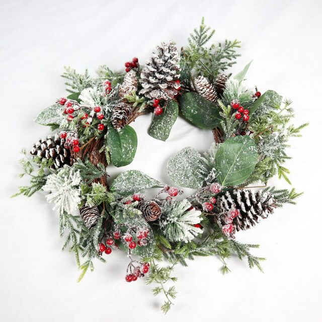 Shatchi 60cm Frosty Green Christmas Wreath - image 1