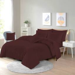 Homes-Linen Plain Dyed Polycotton Duvet Cover Set with Pillowcases in Chocolate - Size: Single