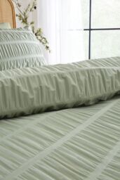 Catherine Lansfield 'Seersucker' Duvet Set in Green - Size: Single - thumbnail 3
