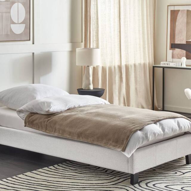Wyld and Coco EU Single Bed 3ft Light Grey Linen-Look Slatted Frame No Headboard - image 1