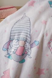 Catherine Lansfield 'Christmas Gnomes' Blanket Throw in Pink - Size: 130 cm x 170 cm - thumbnail 2