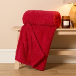 OHS Large Teddy Fleece Throw Blanket in Red - Size: 200 cm x 240 cm - thumbnail 2