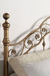 SlumberWorx Letchworth Vintage Victorian Style Antique Metal Bed Frame in Bronze - Size: King - thumbnail 3
