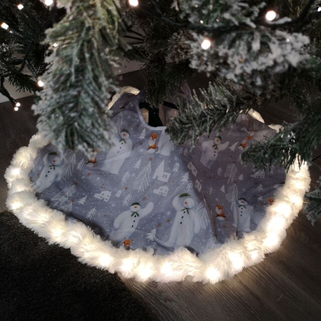 Samuel Alexander 90cm USB Powered Light up The Snowman Fabric Christmas Tree Skirt with LEDs in Grey - image 1