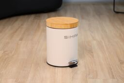 simpa 5L Soft-Closing Pedal Dustbin with Bamboo Lid in Cream - thumbnail 3