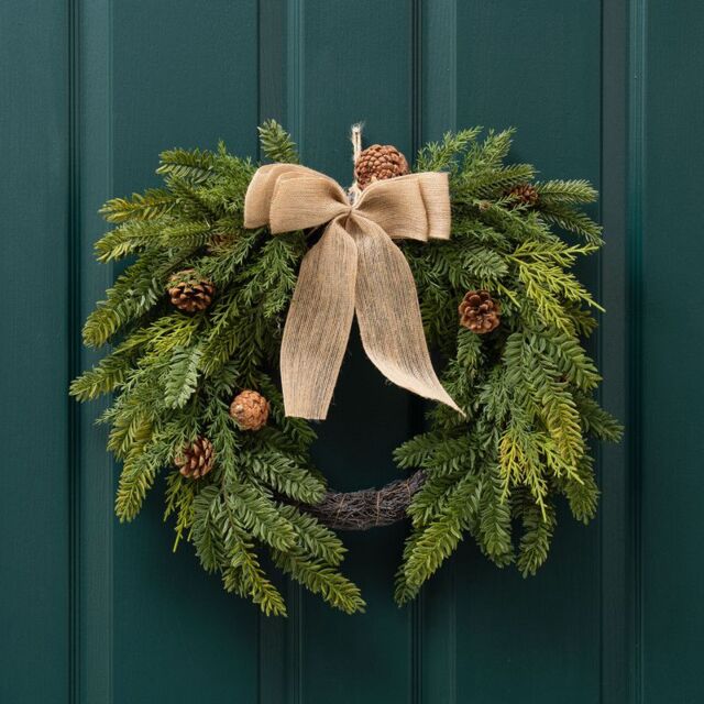 Scottish Everlastings Ltd 50cm Real Touch Half Wreath with Hessian Bow in Green - image 1