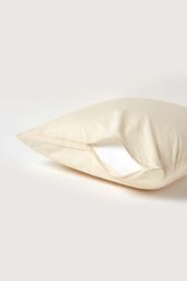 Homescapes Continental Egyptian Cotton Pillowcase 200 TC, 40 x 40 cm in Cream - thumbnail 3