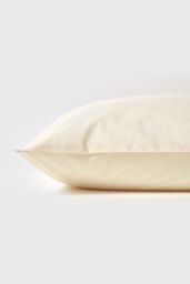 Homescapes Continental Egyptian Cotton Pillowcase 200 TC, 40 x 40 cm in Cream - thumbnail 2