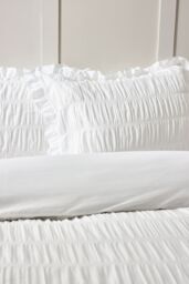 Catherine Lansfield 'Seersucker Frill' Duvet Cover Set in White - Size: Super King - thumbnail 2
