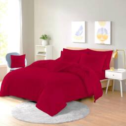 Homes-Linen Plain Dyed Polycotton Duvet Cover Set with Pillowcases in Red - Size: Double
