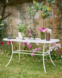 Dibor Vintage Cream Iron Slatted Summer Indoor Outdoor Garden Furniture Coffee Table in White