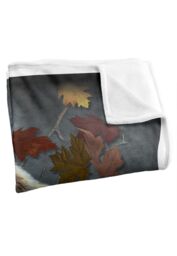 JQ Licensing Jlo Howling Wolf Silky Touch Super Soft Throw Blanket 152 X 127 cm in White - thumbnail 3
