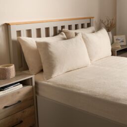 OHS 2 Pack Thermal Teddy Fleece Pillowcase Cover in Natural - Size: Standard Pillow Case - thumbnail 3