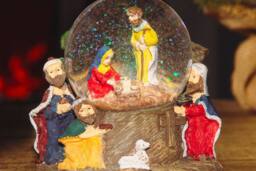 Marco Paul Musical Nativity Scene Snow Globe Christmas Decoration - thumbnail 8