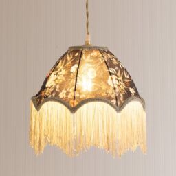 ValueLights Peony Scalloped Floral Fabric Classic Lamp Shade with Cream Tassels - thumbnail 3