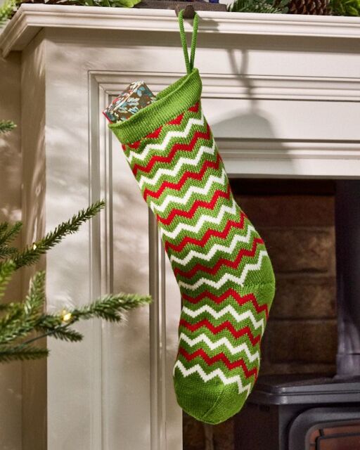 Dibor Set of 4 Traditional Festive Zig Zag Knitted Xmas Decor Christmas Stocking - Size: 4 Pack - image 1