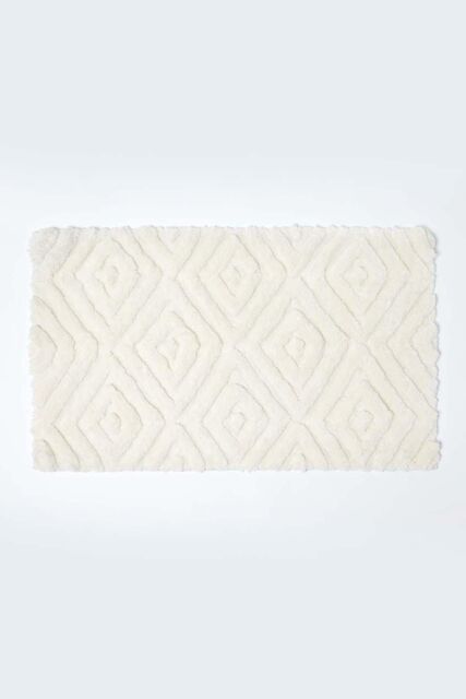 Homescapes Super Absorbent Ikat Pattern Bath Mat in White - image 1