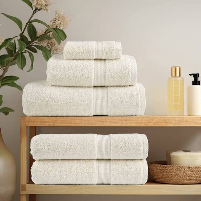 Berkfield Home Premium Bath Towels SOLUND 4 pcs 100x150 cm 600 gsm in Cream - image 1