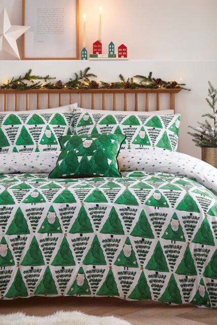 Furn Hide & Seek Santa Christmas Reversible Duvet Cover Set in Green - Size: Toddler - image 1