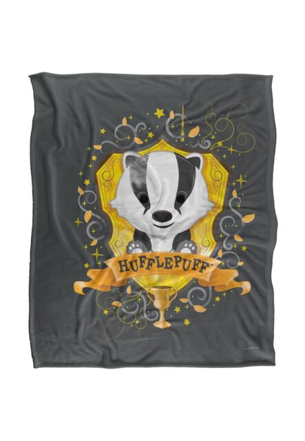 Warner Brothers Harry Potter Watercolor Hufflepuff Crest Blanket 152 x 127 cm in White - image 1
