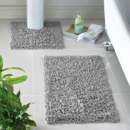 Coopers of Stortford Tumble-Twist Cotton Bath Mat & Pedestal Set in Silver