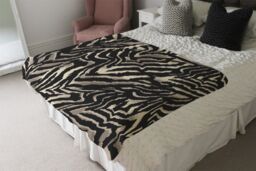 Benjamin Tate Design Gold Zebra Print Blanket in Natural - Size: 120 cm x 150 cm - thumbnail 3