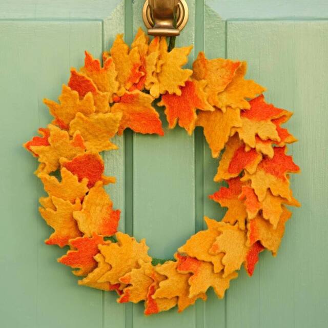 Paper High Felt Autumn Leaves Wreath in Orange - image 1
