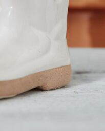 "Dibor Small White Ceramic Boots Flower Planter with ""Happy Easter"" Plaque Gardening Gift H10 x W12cm" - thumbnail 3