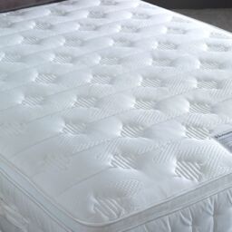 Bedmaster Anti Bed Bug 1500 Pocket Sprung Foam Pillow Top Mattress in White - Size: King - thumbnail 2