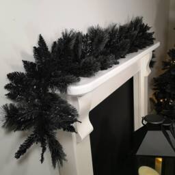 Samuel Alexander 6ft (1.8m) Premier PVC Plain Black Tipped Artificial Christmas Halloween Garland