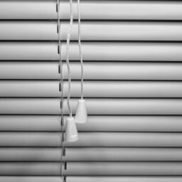 Furnished Black PVC 25mm Slat Venetian Blinds - Trimmable Window Blinds for Home & Office - Size: 115 cm width x 150 cm drop - thumbnail 4