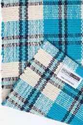 Homescapes Irvine Handwoven Blue Tartan 100% Cotton Rug, 66 x 200 cm - Size: 66 cm x 200 cm - thumbnail 5