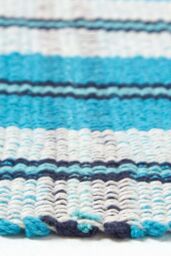 Homescapes Irvine Handwoven Blue Tartan 100% Cotton Rug, 66 x 200 cm - Size: 66 cm x 200 cm - thumbnail 4