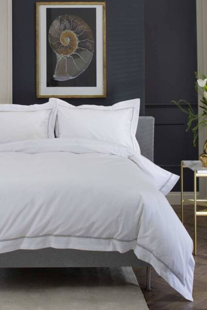 The Lyndon Company Boutique Hotel Hampstead 200 Thread Count Cotton Duvet Cover Set in Silver - Size: Single - image 1