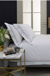 The Lyndon Company Boutique Hotel Hampstead 200 Thread Count Cotton Duvet Cover Set in Silver - Size: Single - thumbnail 2